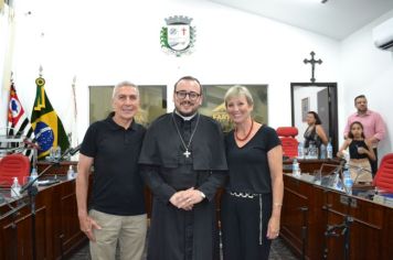 Foto - Entrega Título Cidadão Farturense ao Padre Blener Domingues