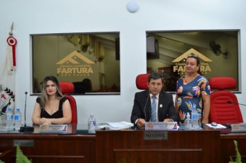 Foto - Sessão Solene - Entrega de Certificados aos Servidores Aposentados