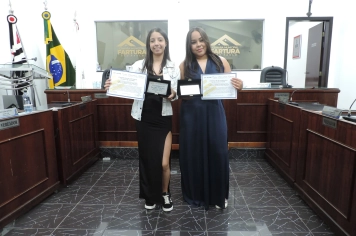 Foto - Sessão Solene - Entrega da Medalha Professora Rose 2025