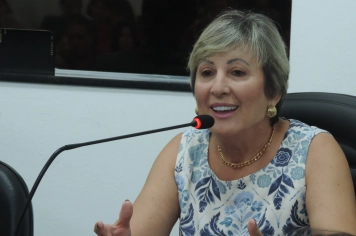 Foto - Sessão Solene - Entrega de Medalhas Prêmio Aluno Bom de Nota 2025