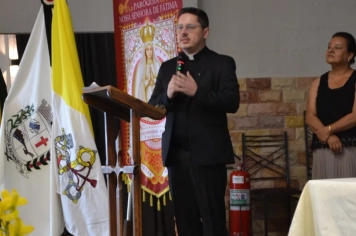 Foto - Sessão Solene - Entrega de Título de Cidadão Farturense ao Padre Carlos Garcia