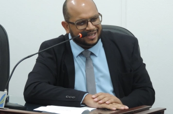 Foto - Sessão Solene - Entrega de Medalhas Prêmio Aluno Bom de Nota 2025