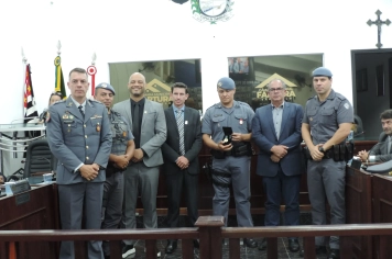 Foto - Sessão Solene - Entrega das Medalhas de Reconhecimento Comunitário de Segurança