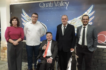 Foto - Sessão Solene - Entrega de Título de Cidadão Farturense ao Padre Carlos Garcia