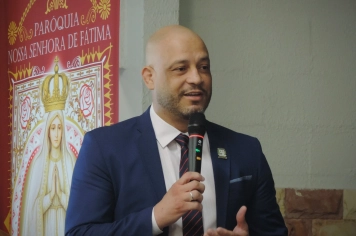 Foto - Sessão Solene - Entrega de Título de Cidadão Farturense ao Padre Carlos Garcia