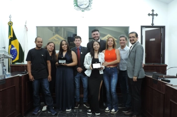 Foto - Sessão Solene - Entrega da Medalha Professora Rose 2025