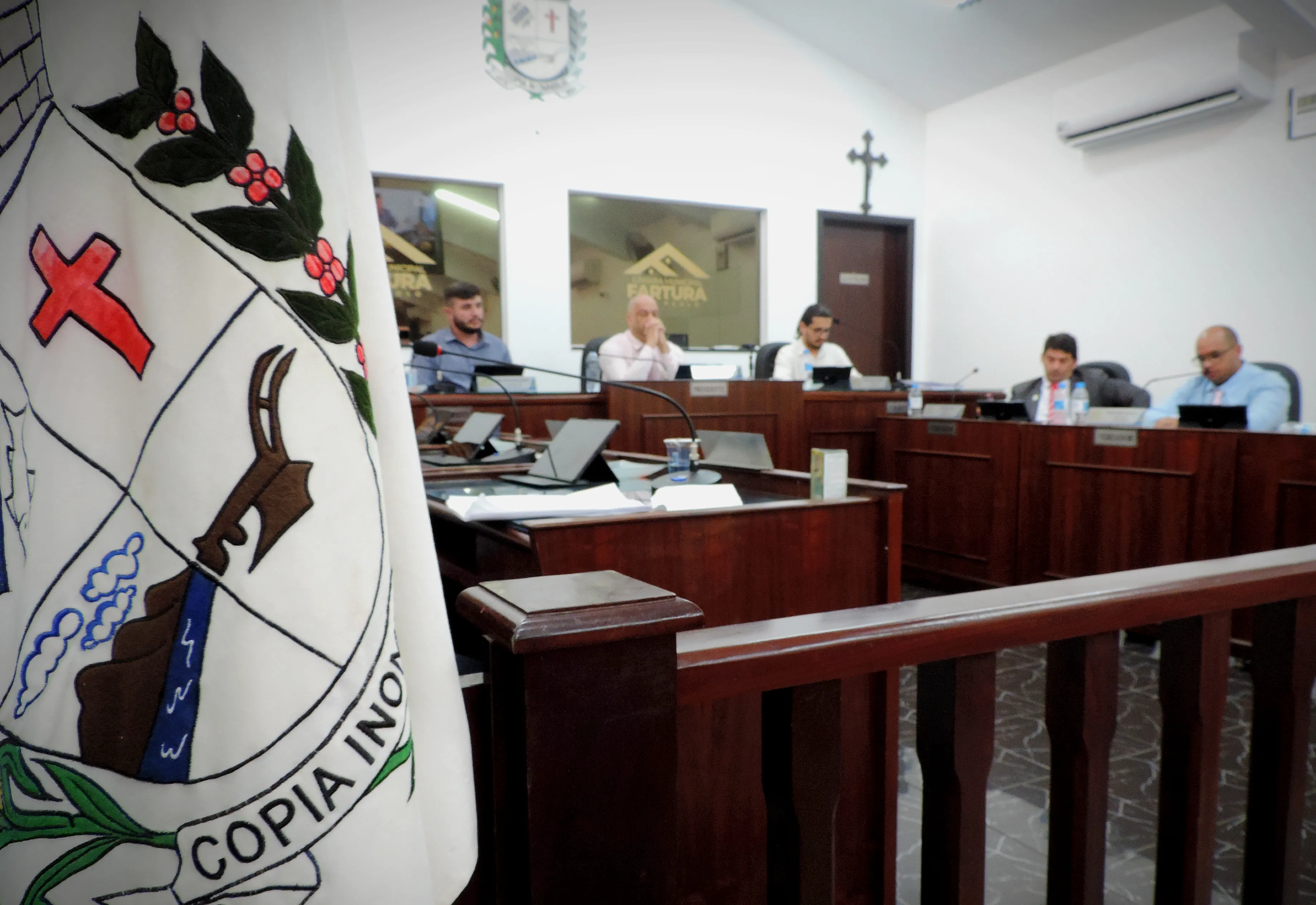 Câmara Municipal de Fartura decide pela absolvição de vereador denunciado 